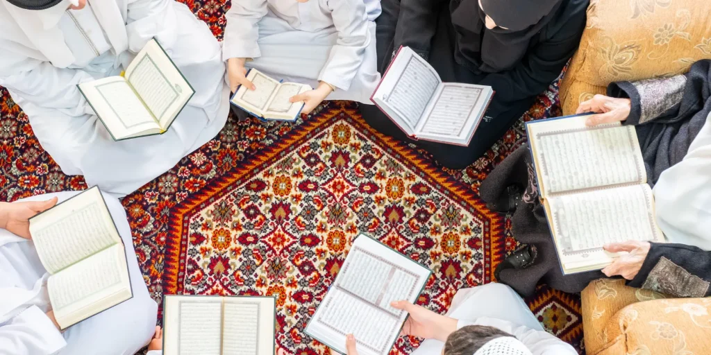 kids reading quran gathering up