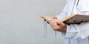 Reading the quran while standing